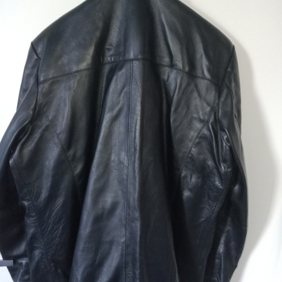 Leather jacket - Picture 3 of 7